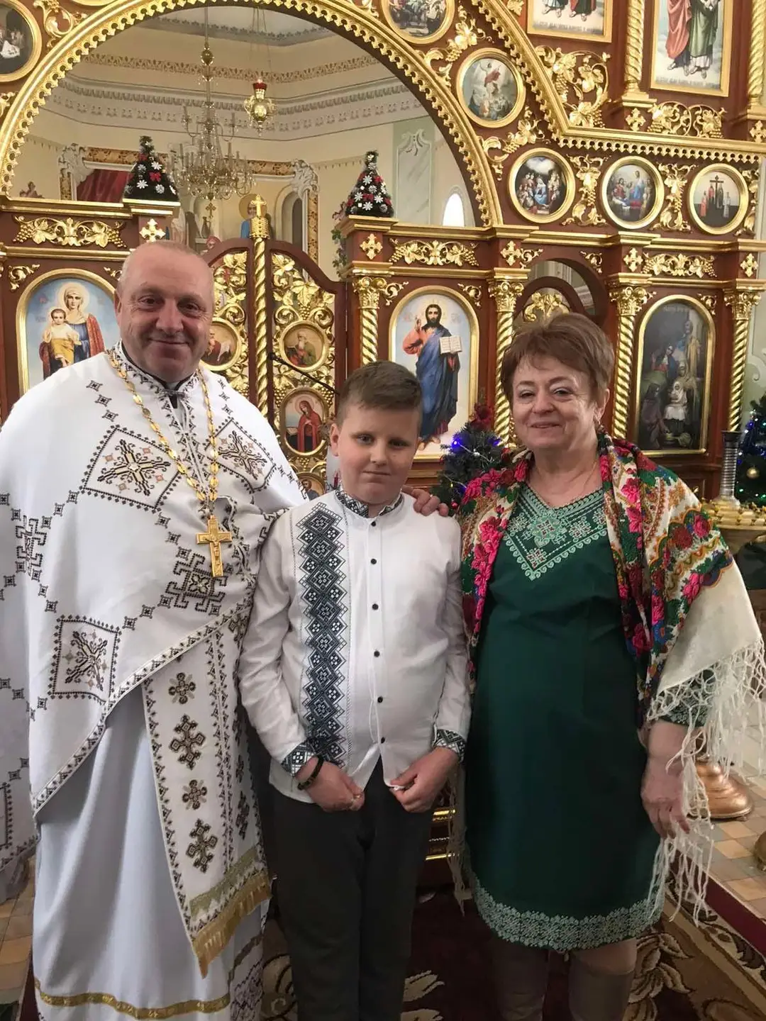 У неділю, 21 січня 2024 року, учні та викладачі Золотопотіцької мистецької школи влаштували надзвичайне колядування для мешканців села Возилів.