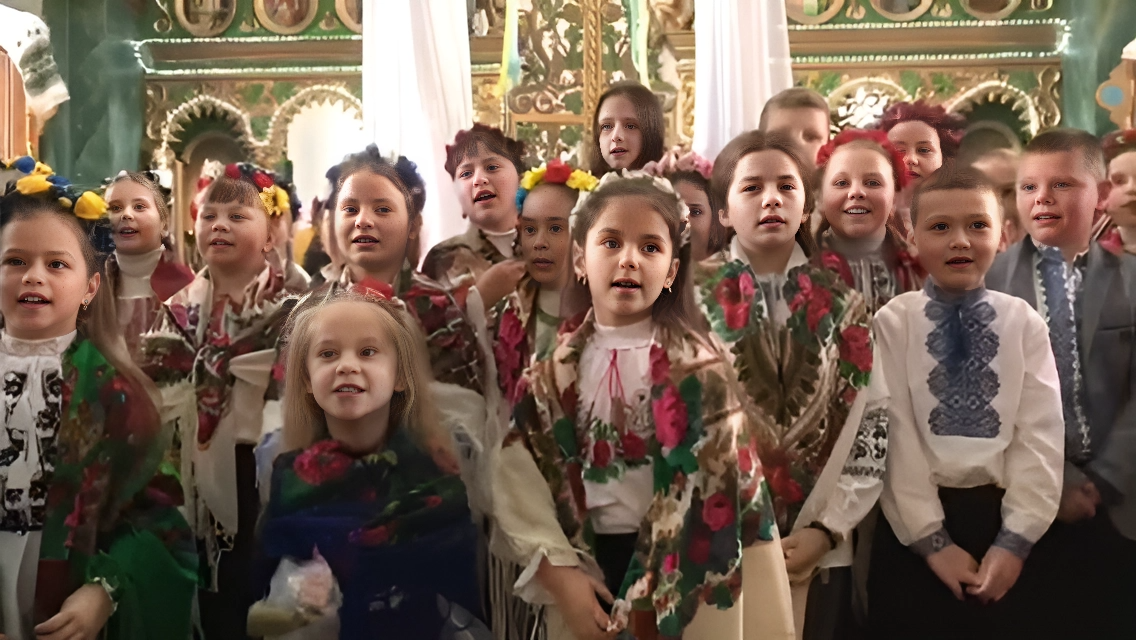 В неділю 21.01.2024 року учні Золотопотіцької мистецької школи заколядували  для жителів ceла Сновидів